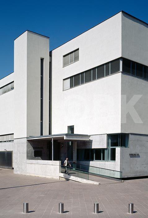 Baumarkt-Gründer will durch Kunstverkauf Firma retten